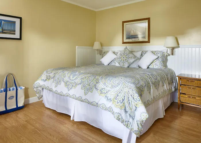 Breezeway Boutique Hotel